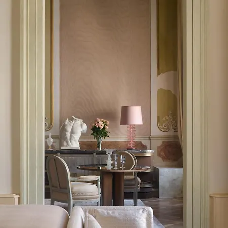 Orient Express Hotel 5*