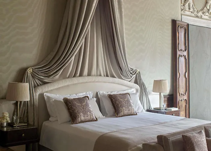 Orient Express Hotel 5*