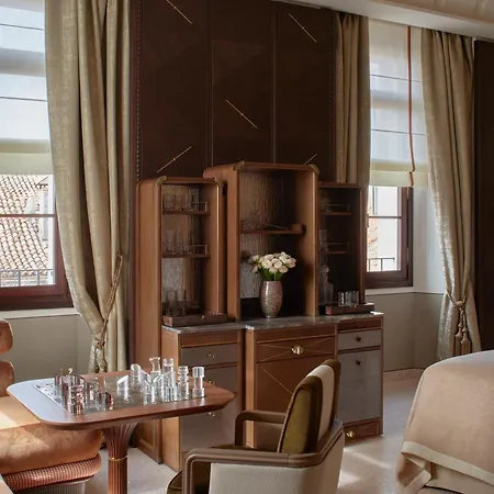 Orient Express Hotel